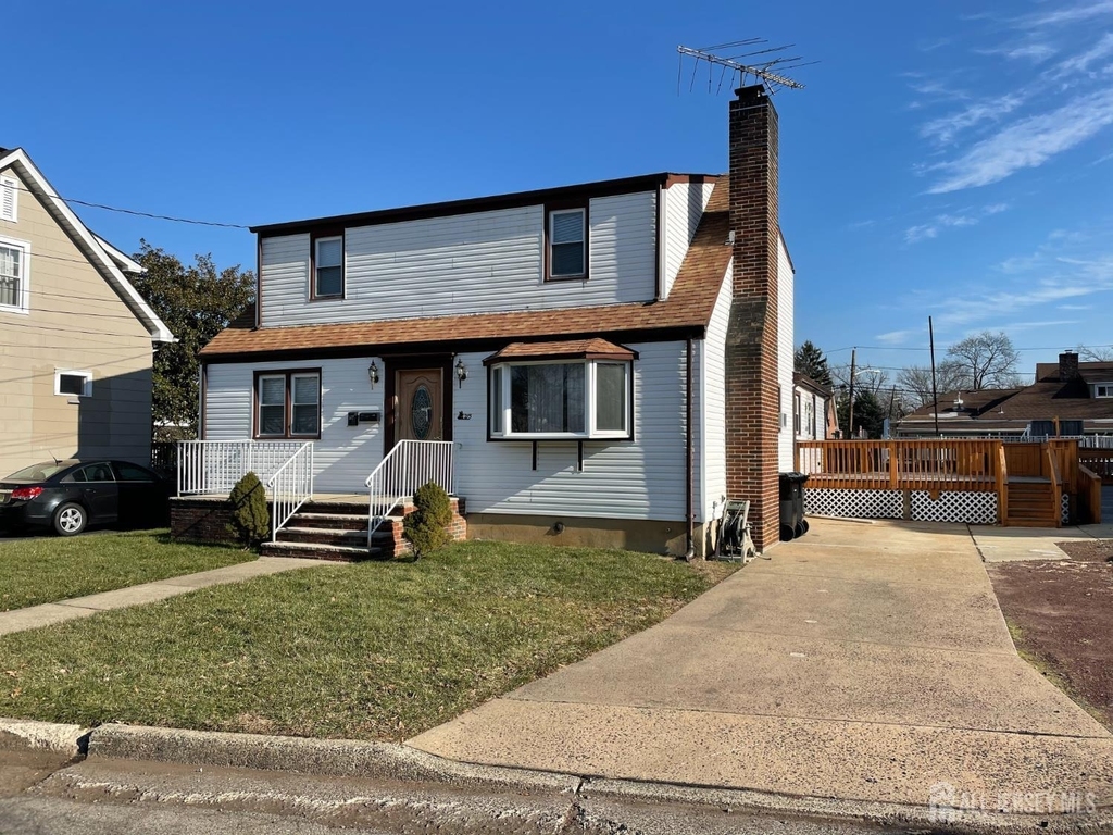 215 Karsey Street - Photo 0