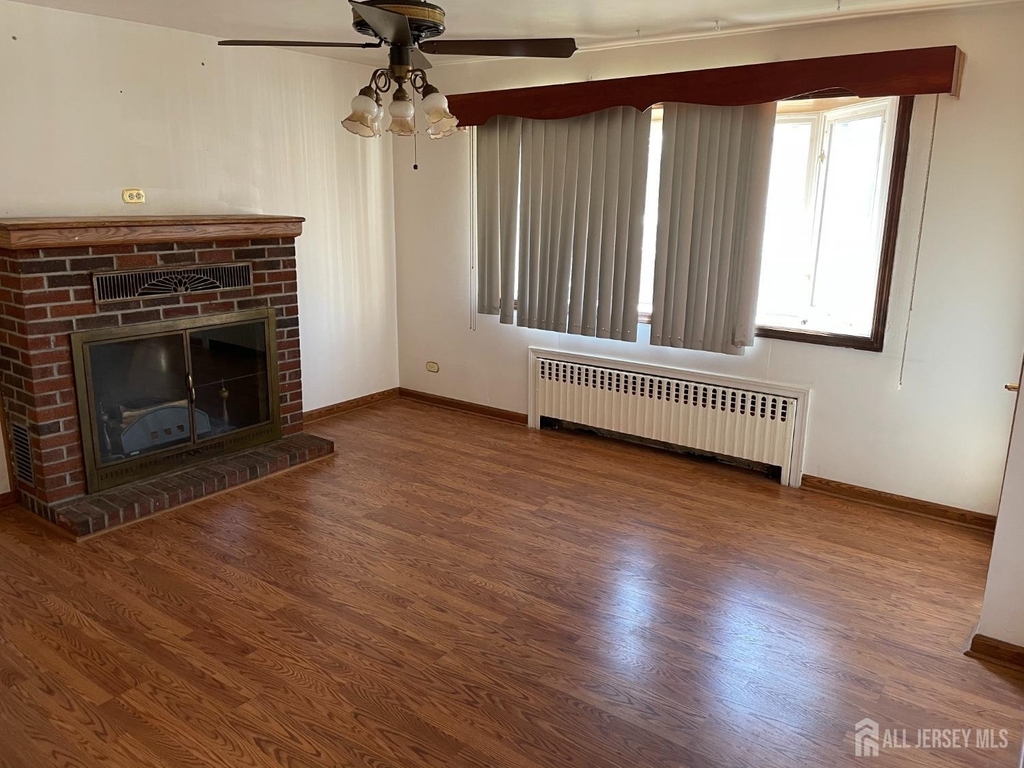 215 Karsey Street - Photo 9