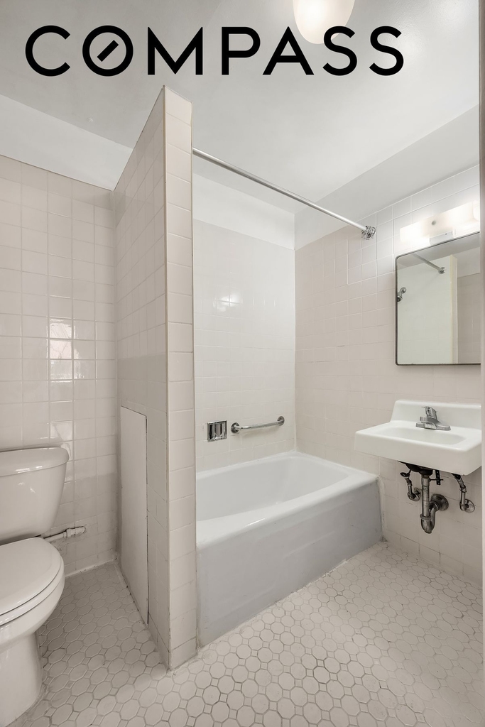 862 W End Avenue - Photo 1
