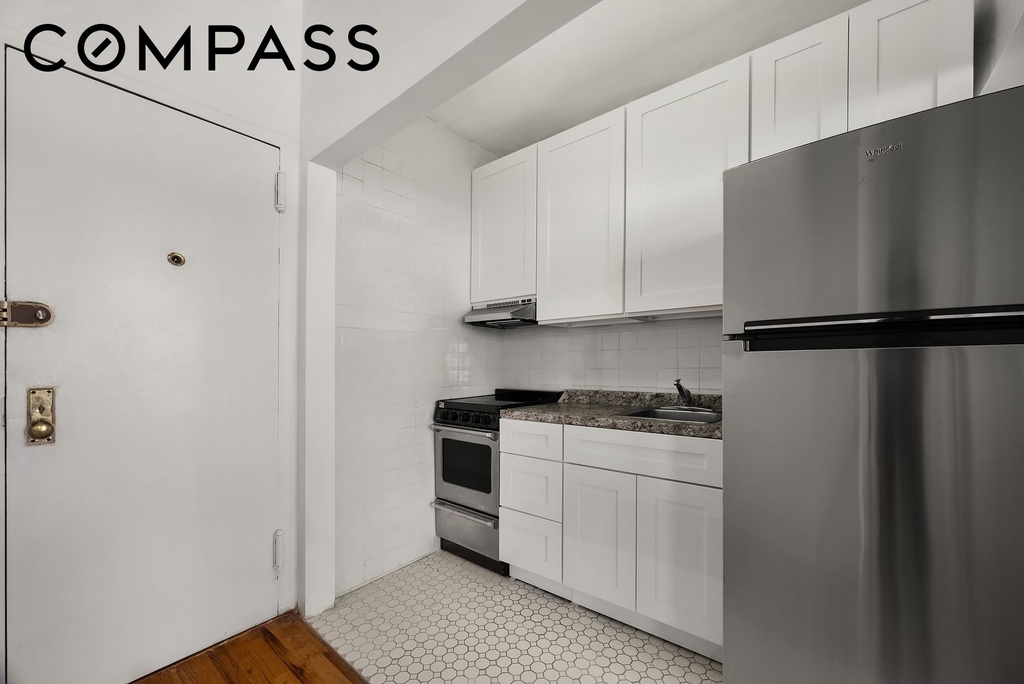 862 W End Avenue - Photo 2