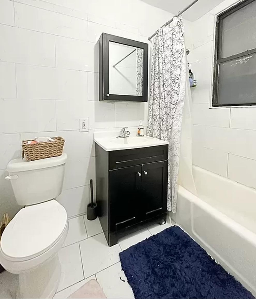 333 W 43rd Street - Photo 6