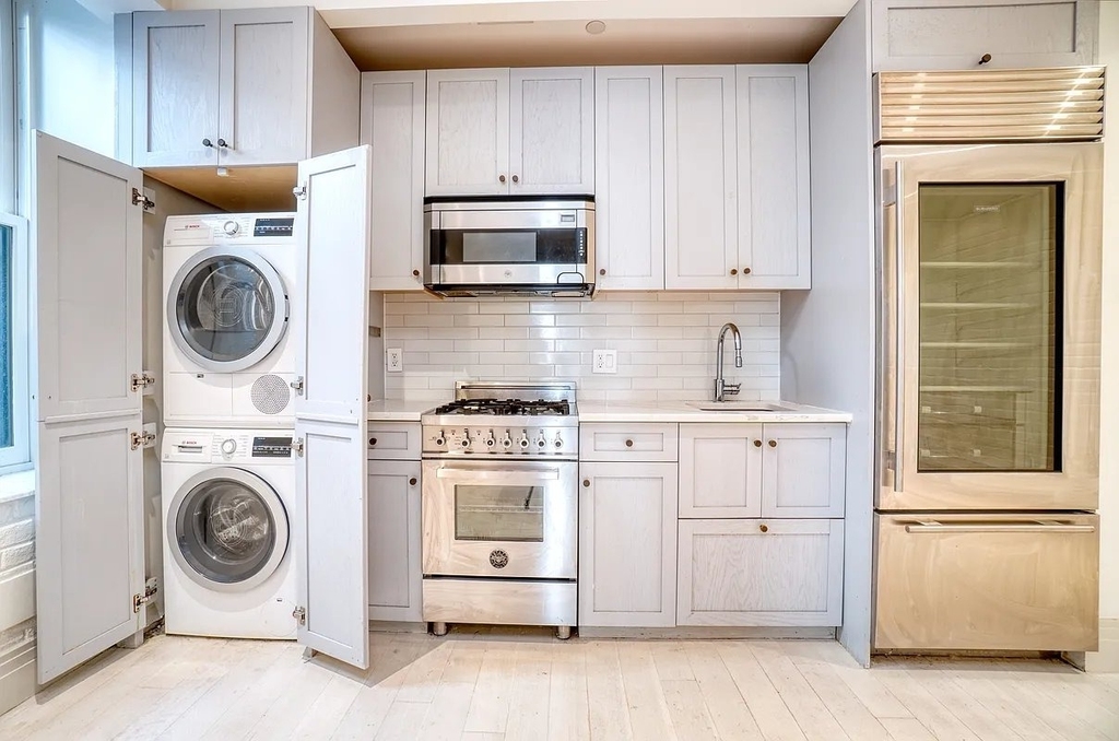 43 W 27th Street - Photo 1
