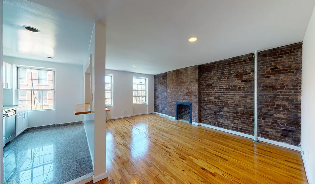 West 45th Street - Photo 3