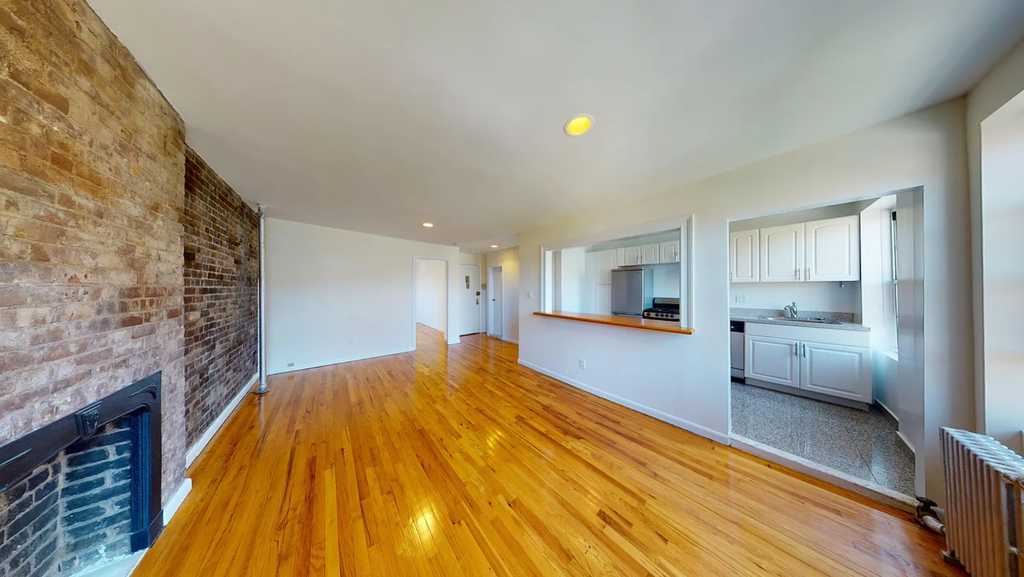 West 45th Street - Photo 4