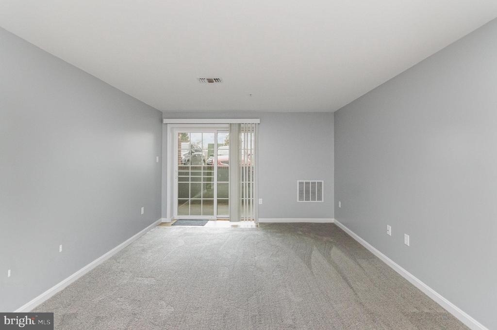 100 Grosvenor Lane - Photo 7