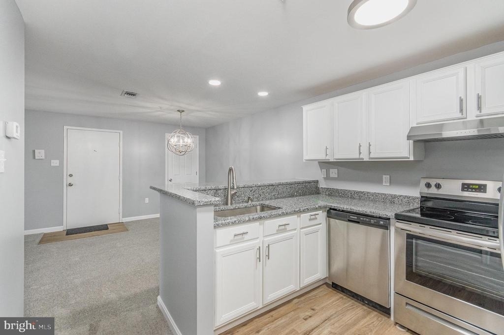 100 Grosvenor Lane - Photo 14