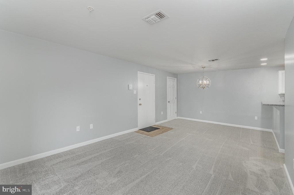 100 Grosvenor Lane - Photo 4