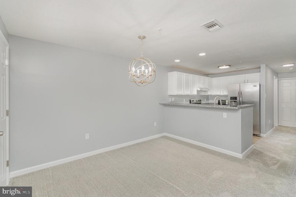 100 Grosvenor Lane - Photo 9