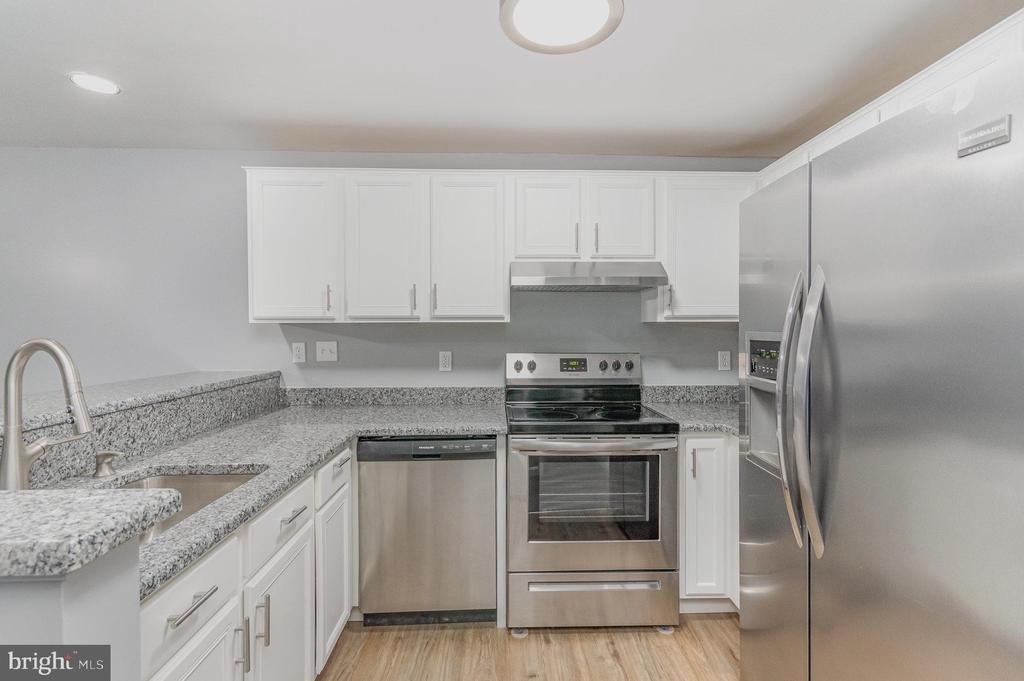 100 Grosvenor Lane - Photo 12