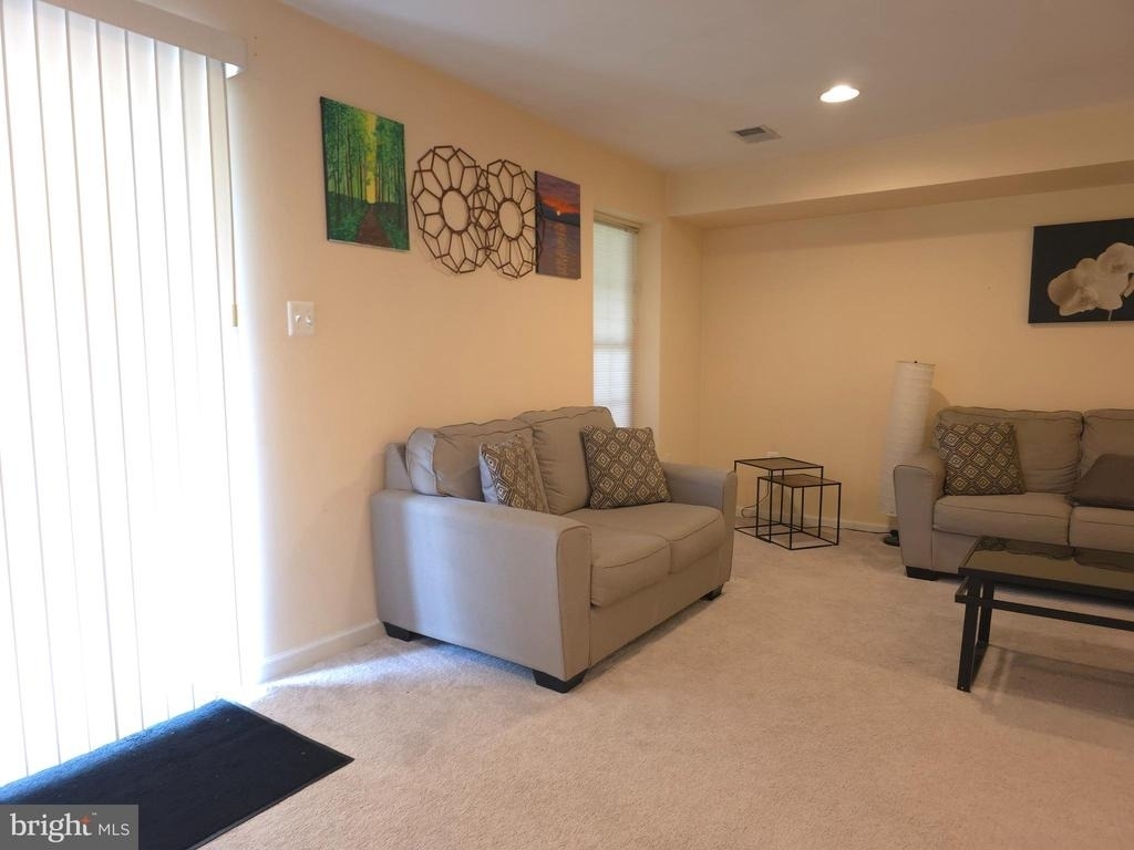 15546 Miller School Place - Photo 6