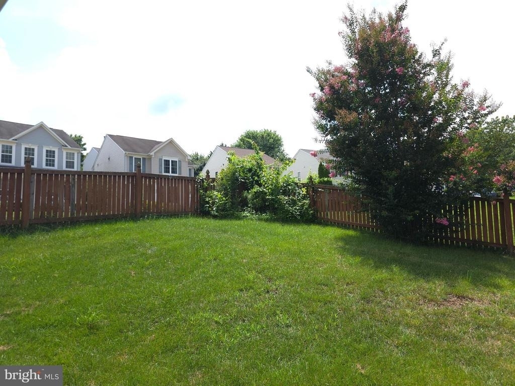 15546 Miller School Place - Photo 3