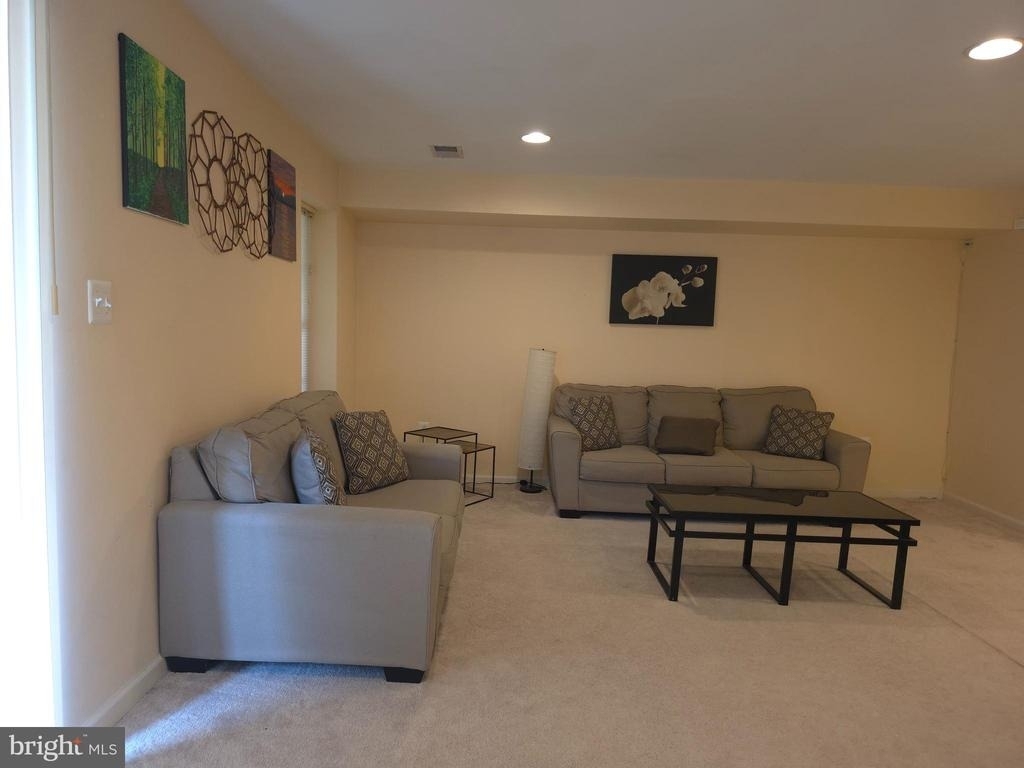 15546 Miller School Place - Photo 5