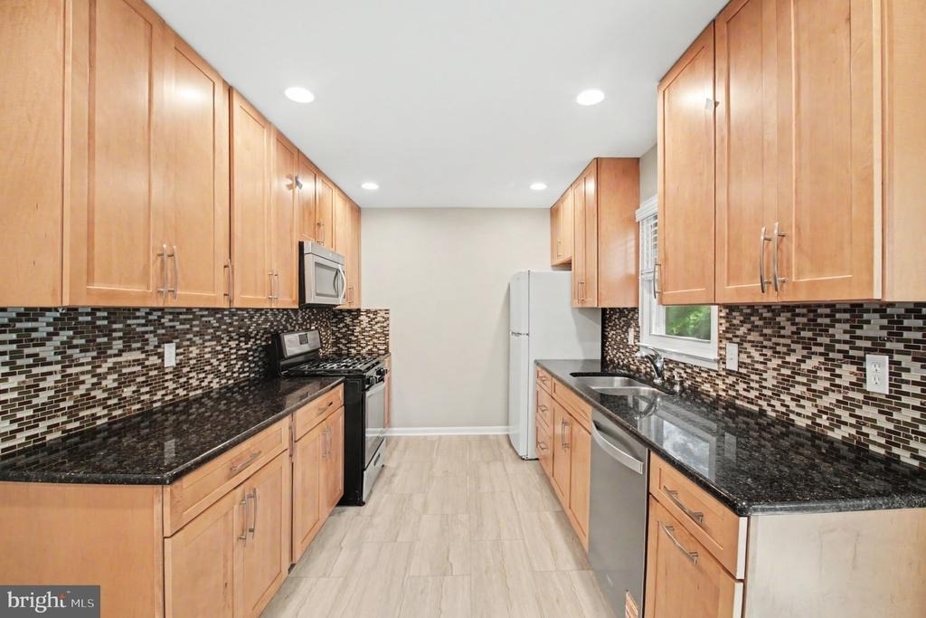 4522 Glendale Road - Photo 5