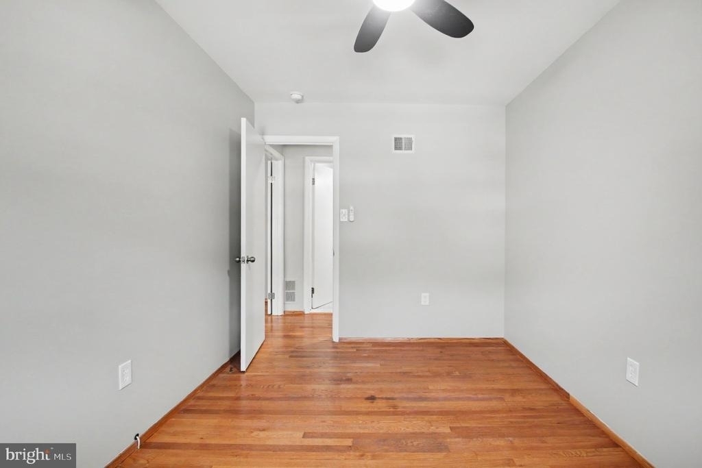 4522 Glendale Road - Photo 13