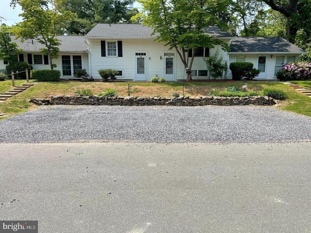 216 Maple Street - Photo 0