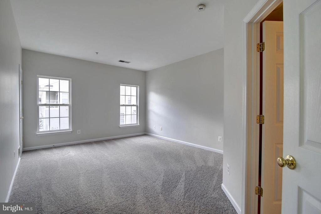 20261 Owings Terrace - Photo 17