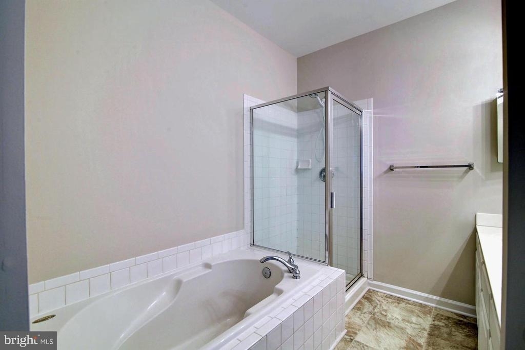 20261 Owings Terrace - Photo 16