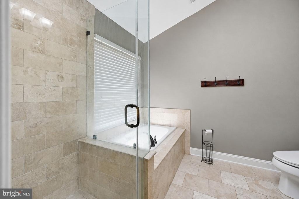 25203 Dunvegan Square - Photo 13