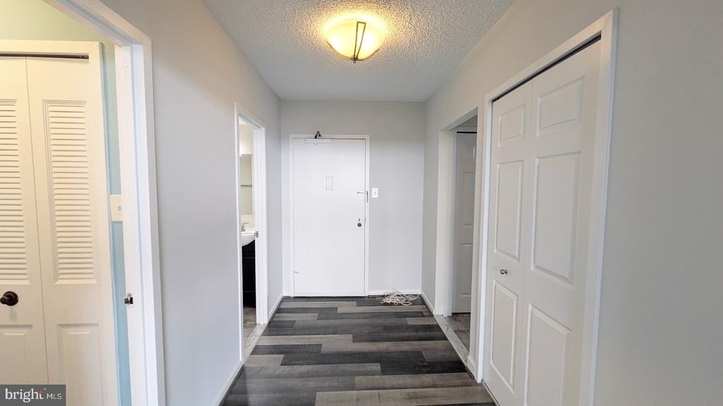 3701 S George Mason Drive - Photo 3