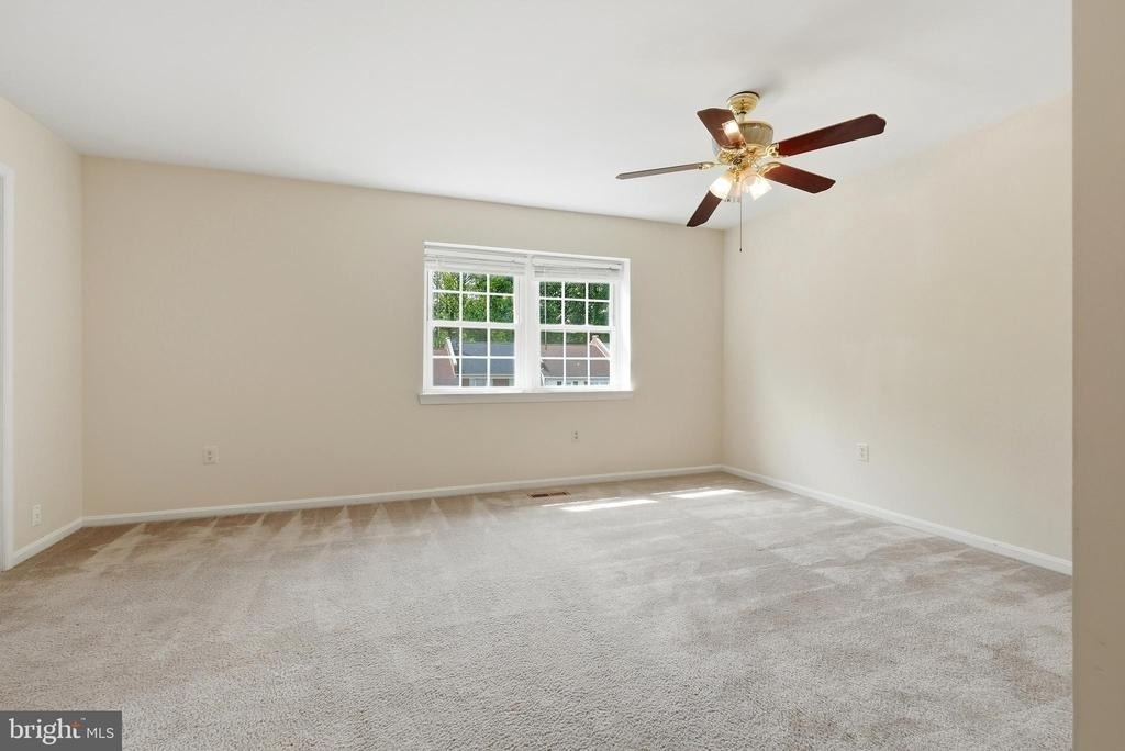 8031 Sleepy View Lane - Photo 22