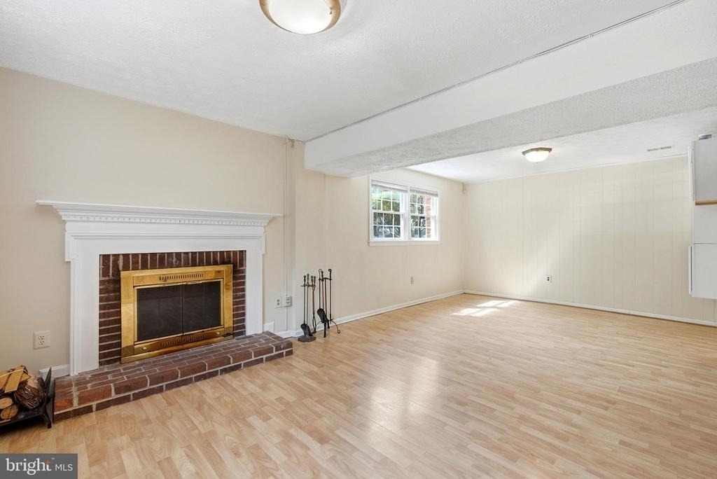 8031 Sleepy View Lane - Photo 33