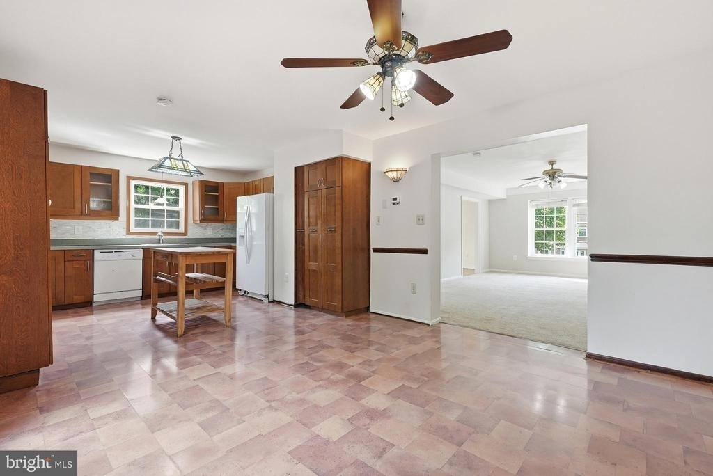 8031 Sleepy View Lane - Photo 15