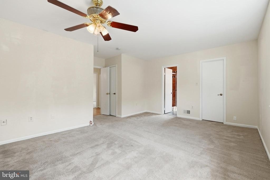 8031 Sleepy View Lane - Photo 23