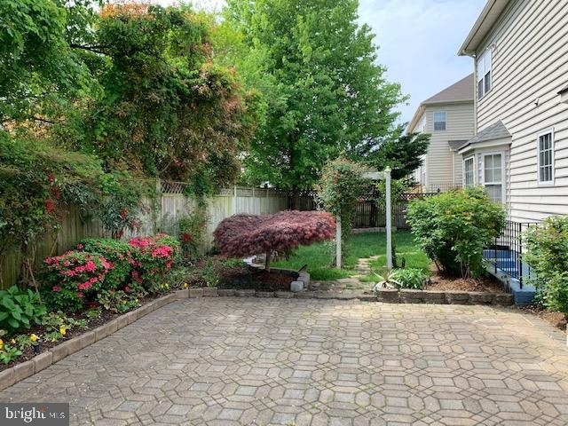 8219 Electric Avenue - Photo 3