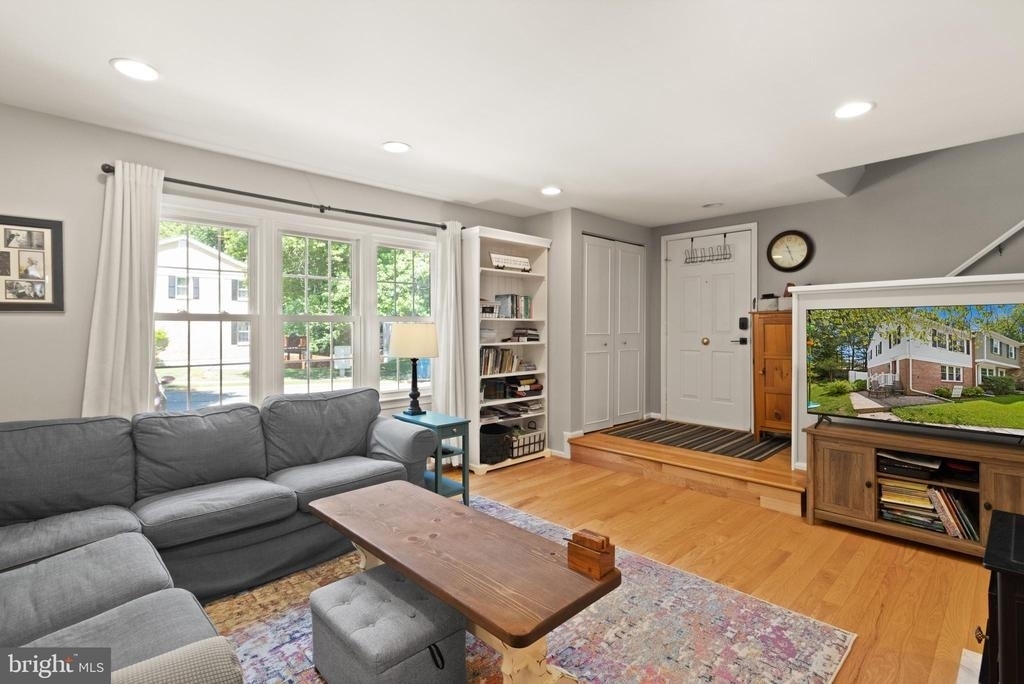 8573 Tyrolean Way - Photo 3