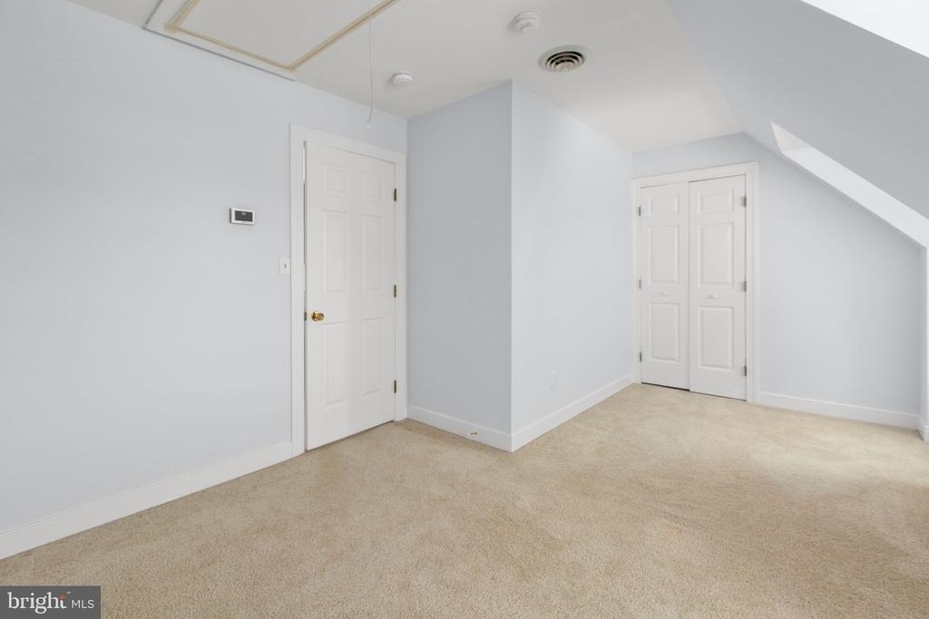 1011 Charles Street - Photo 39