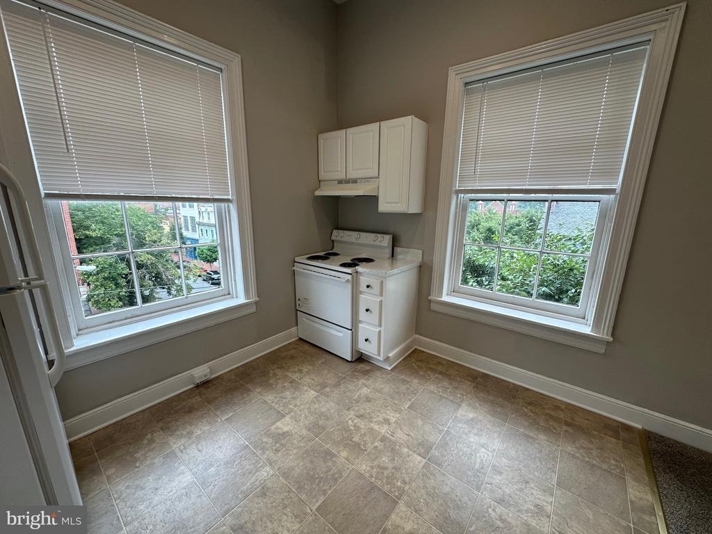 200 Hanover Street - Photo 3