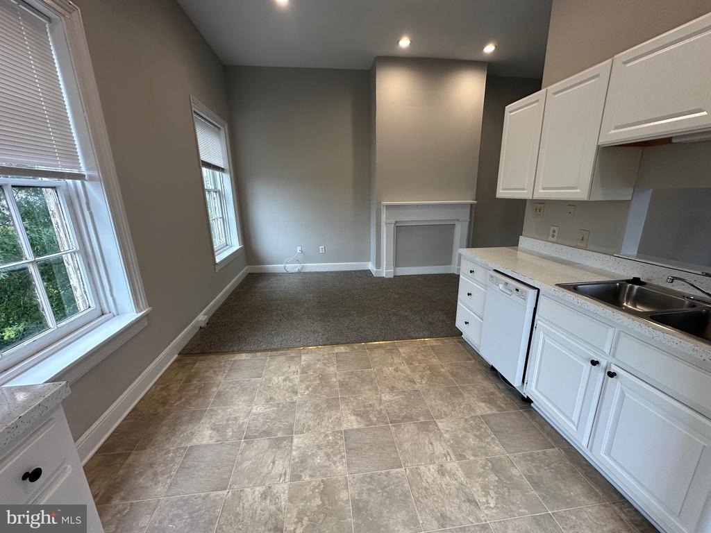 200 Hanover Street - Photo 4