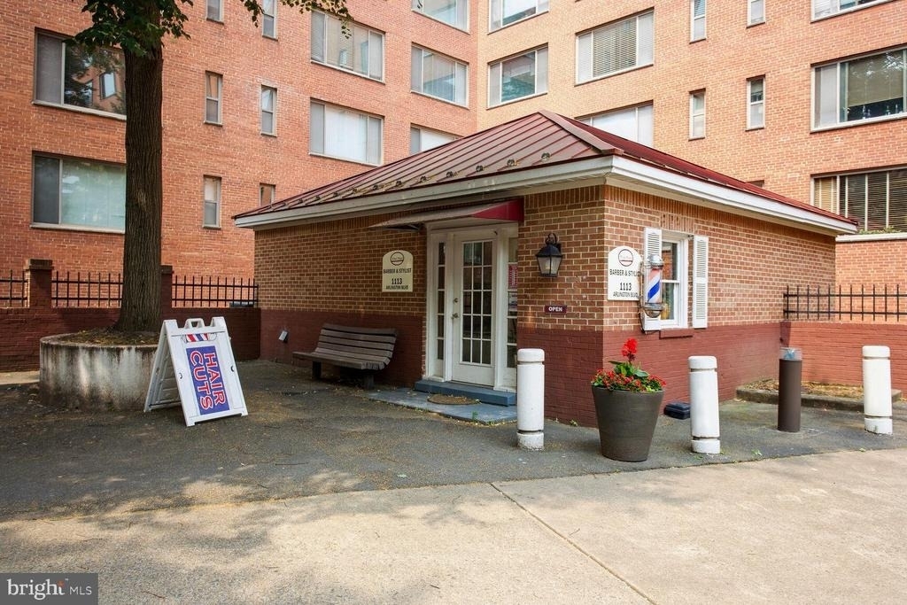 1121 Arlington Boulevard - Photo 42