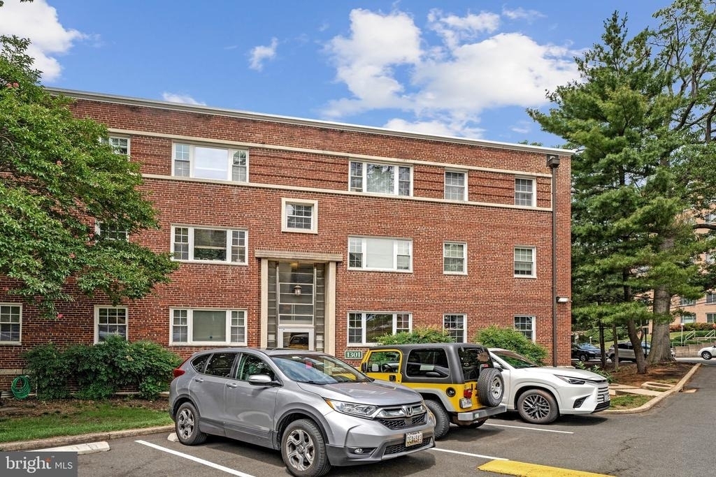 1301 N Ode Street - Photo 1