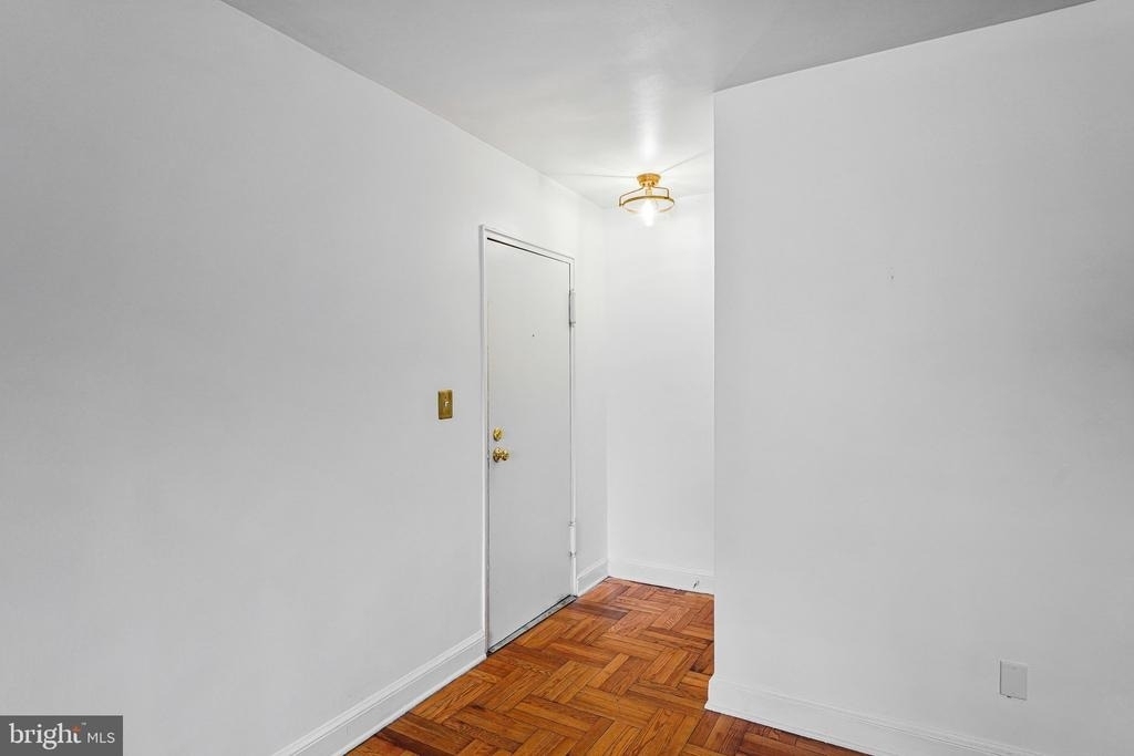 1301 N Ode Street - Photo 2