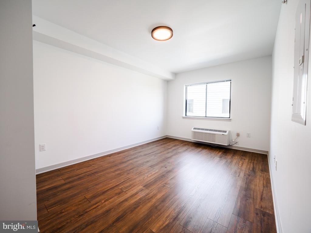 6515 Ridge Avenue - Photo 3
