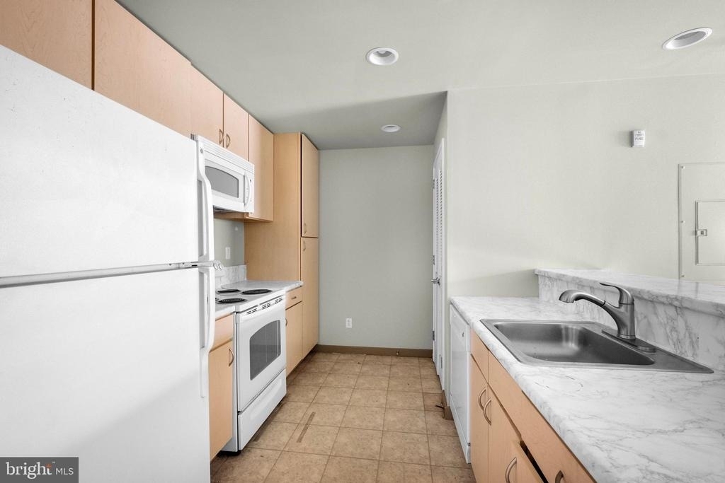 815 Arch Street - Photo 8