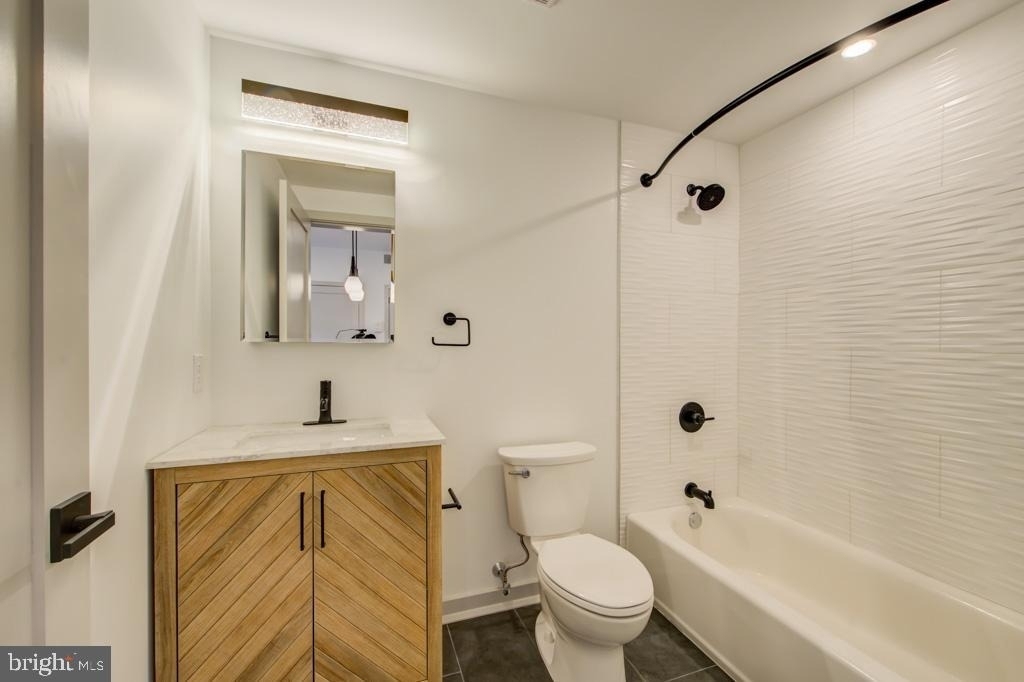 5001 Umbria Street - Photo 4