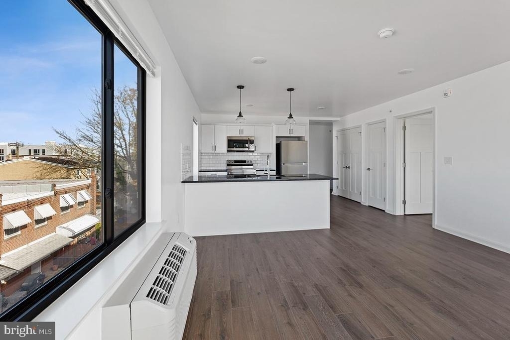 404 404 Fountain St - Photo 5