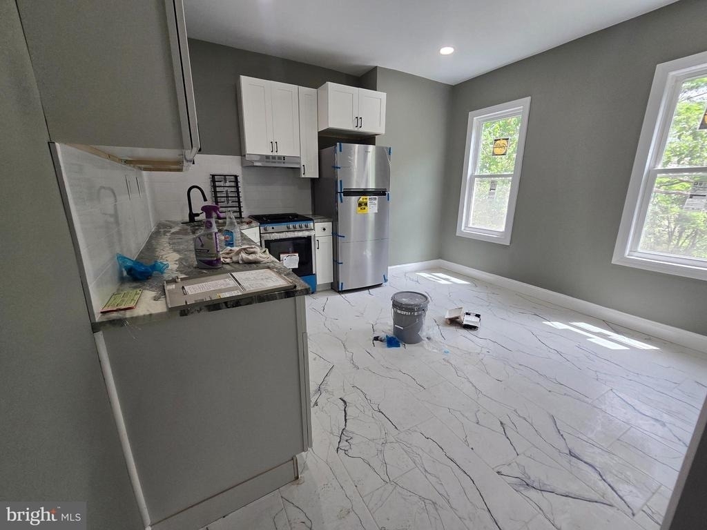 6022 Pine Street - Photo 5