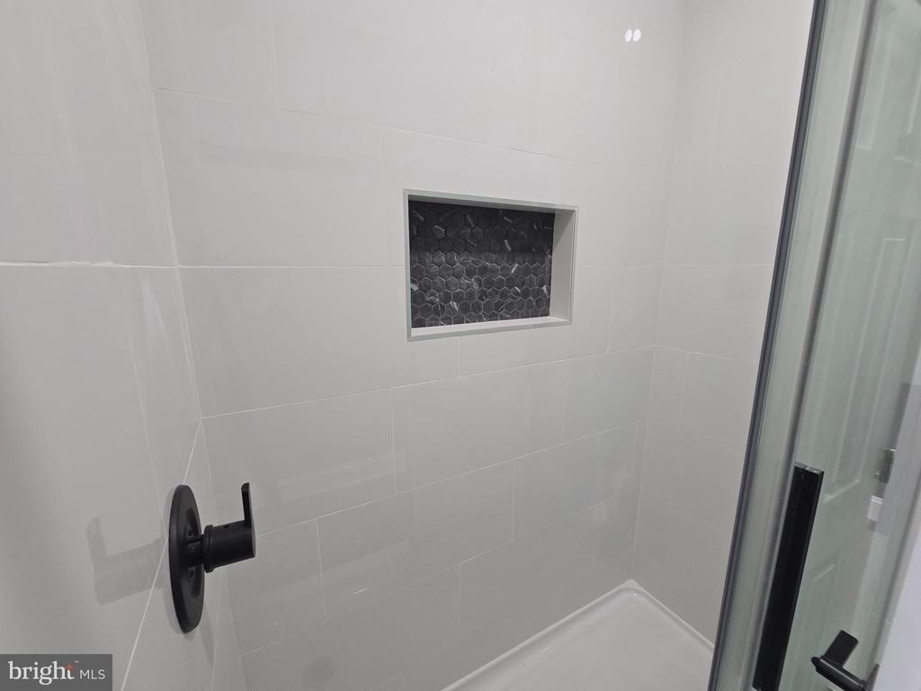 6022 Pine Street - Photo 7