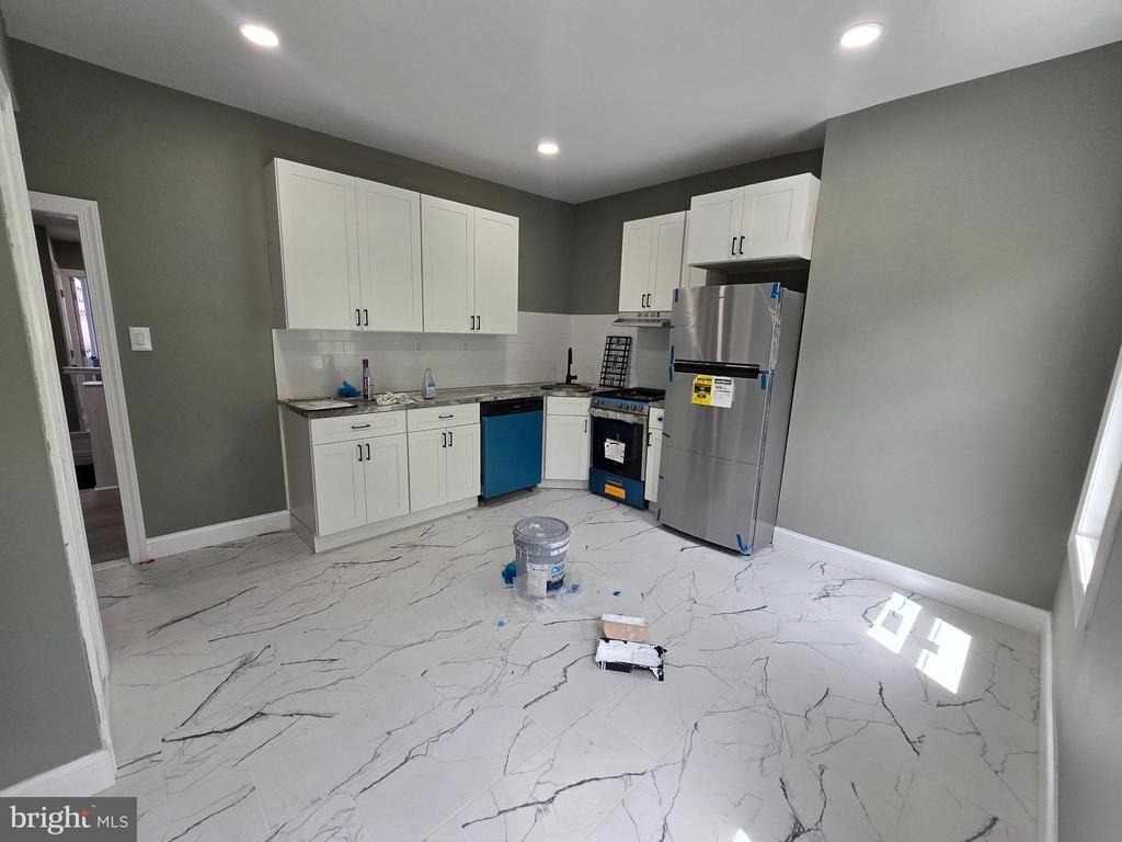 6022 Pine Street - Photo 4