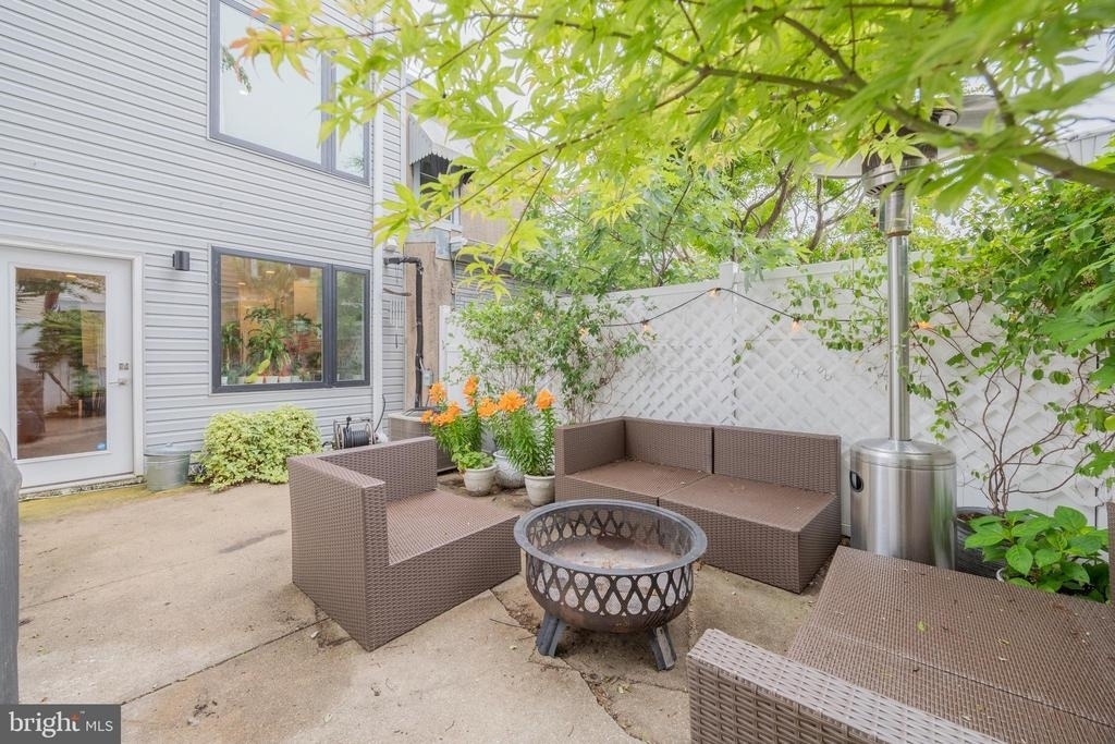 2317 E Letterly Street - Photo 19