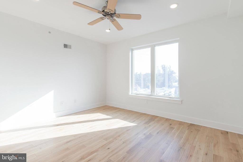 2406 W Master Street - Photo 18