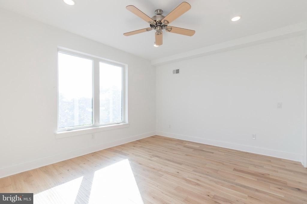 2406 W Master Street - Photo 15