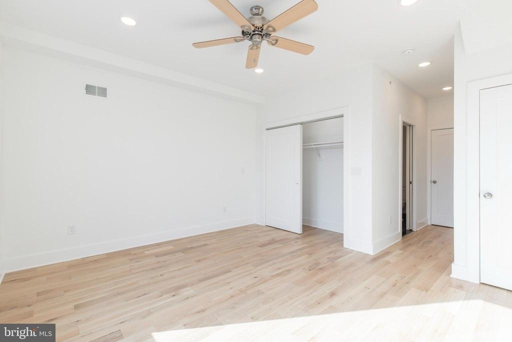 2406 W Master Street - Photo 16