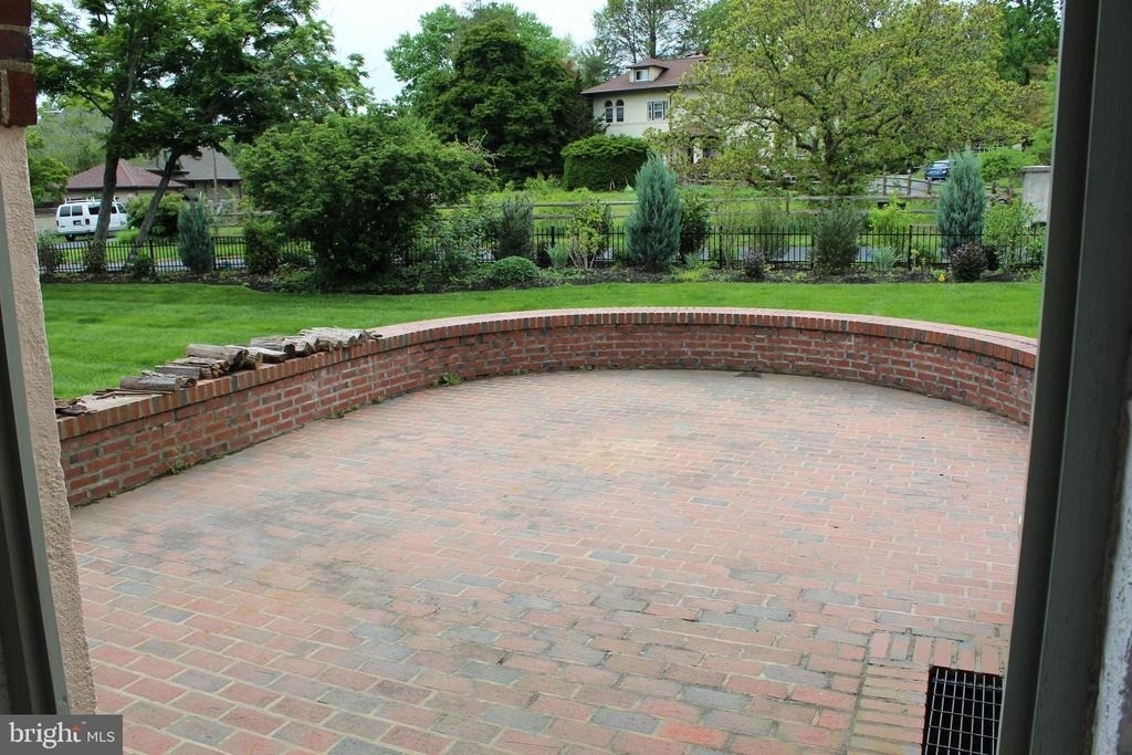 490 Bancroft Road - Photo 10