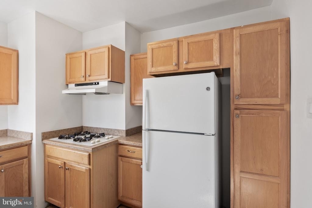 311 Railroad Boulevard - Photo 10