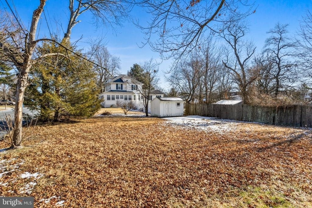 311 Railroad Boulevard - Photo 1
