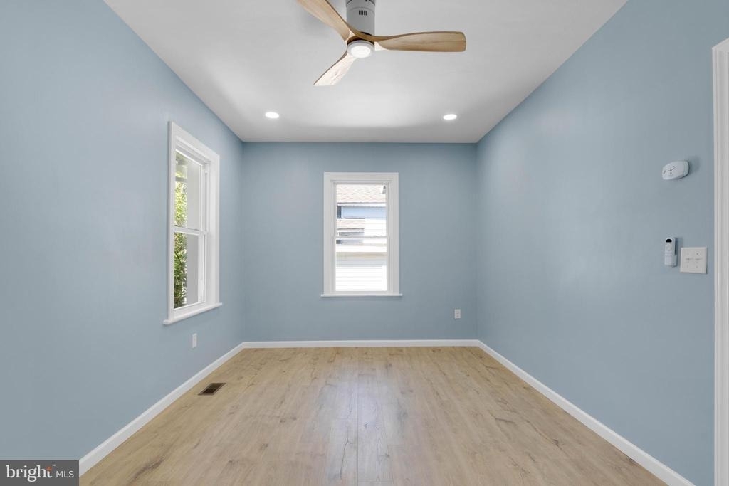 119 N Cambridge Avenue - Photo 12